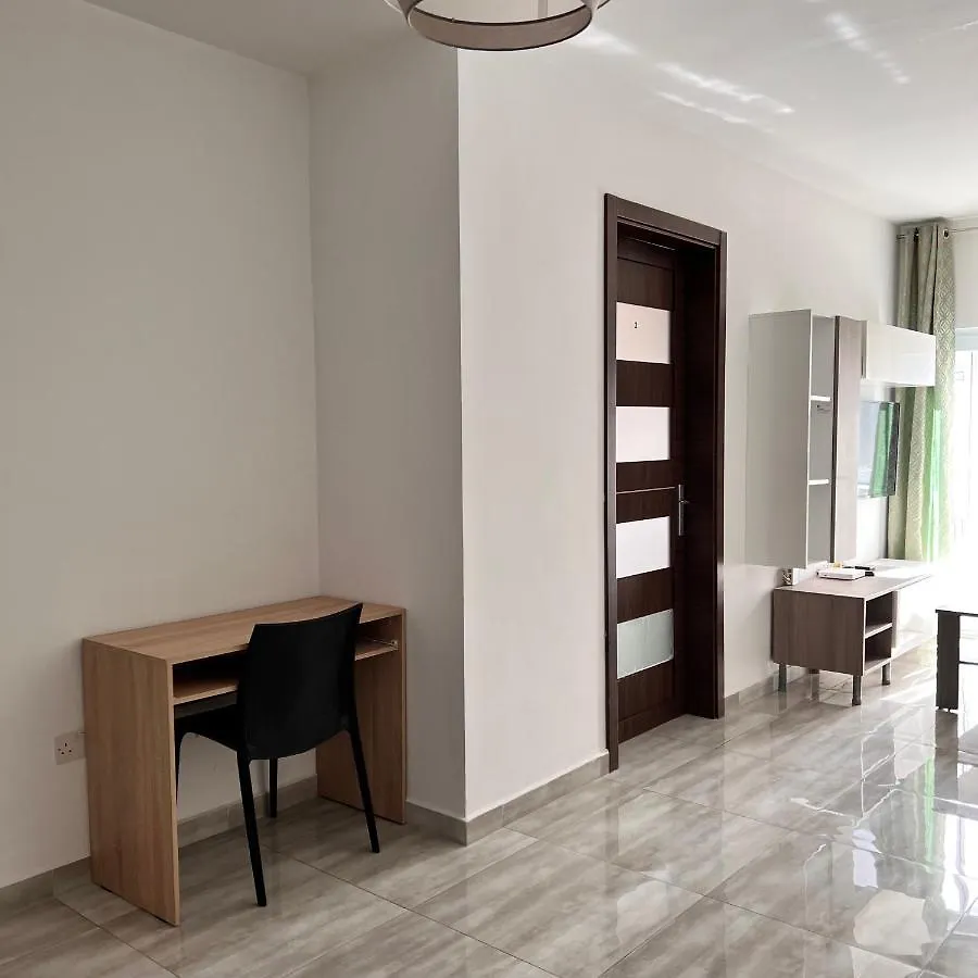 F5 Room 2, Private Room Two Single Beds Shared Bathroom In Shared Flat Msida 0*,