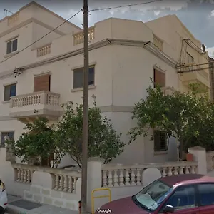  Kwatera prywatna Corner Townhouse 1km From